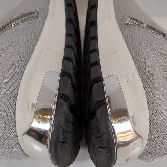 Steve Madden Omah gray knit slip on side zip shoes, size 6.5 - Picture 8 of 13